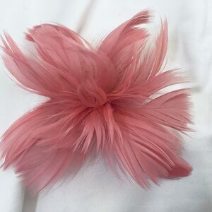 Petite Rose pink Feather Fascinator Hair Clip, brooch pin. Hat clip